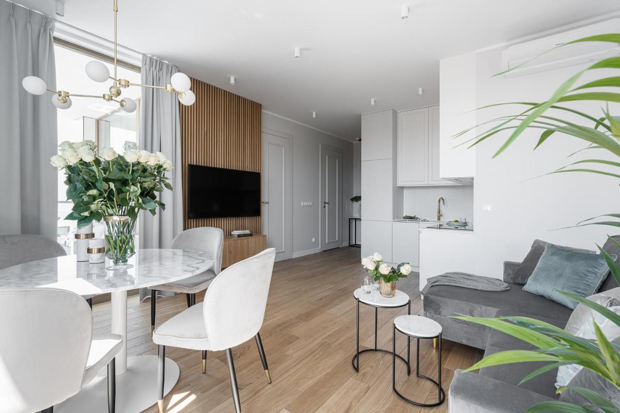 White Superior By Oneapartments Apartment *