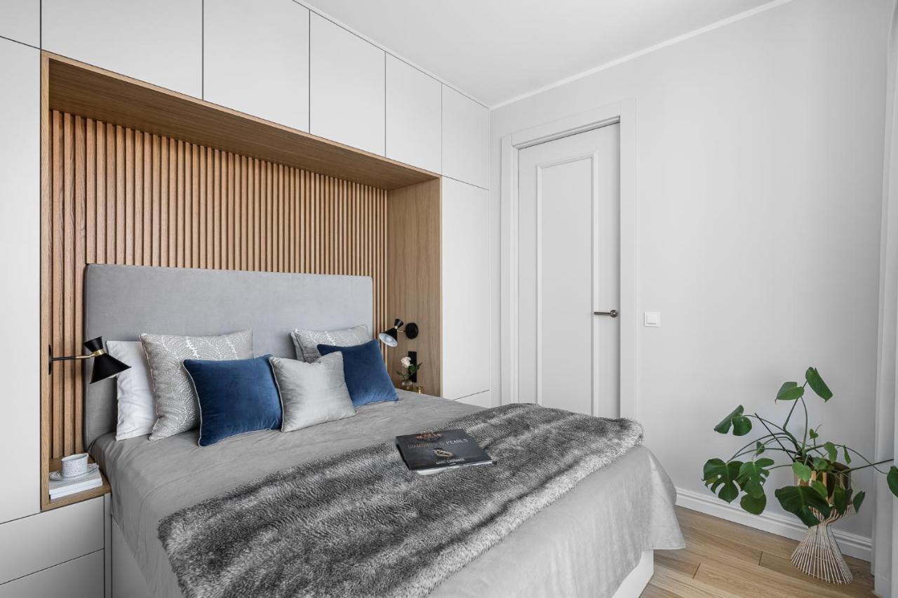 Apartment White Superior By Oneapartments Gdansk