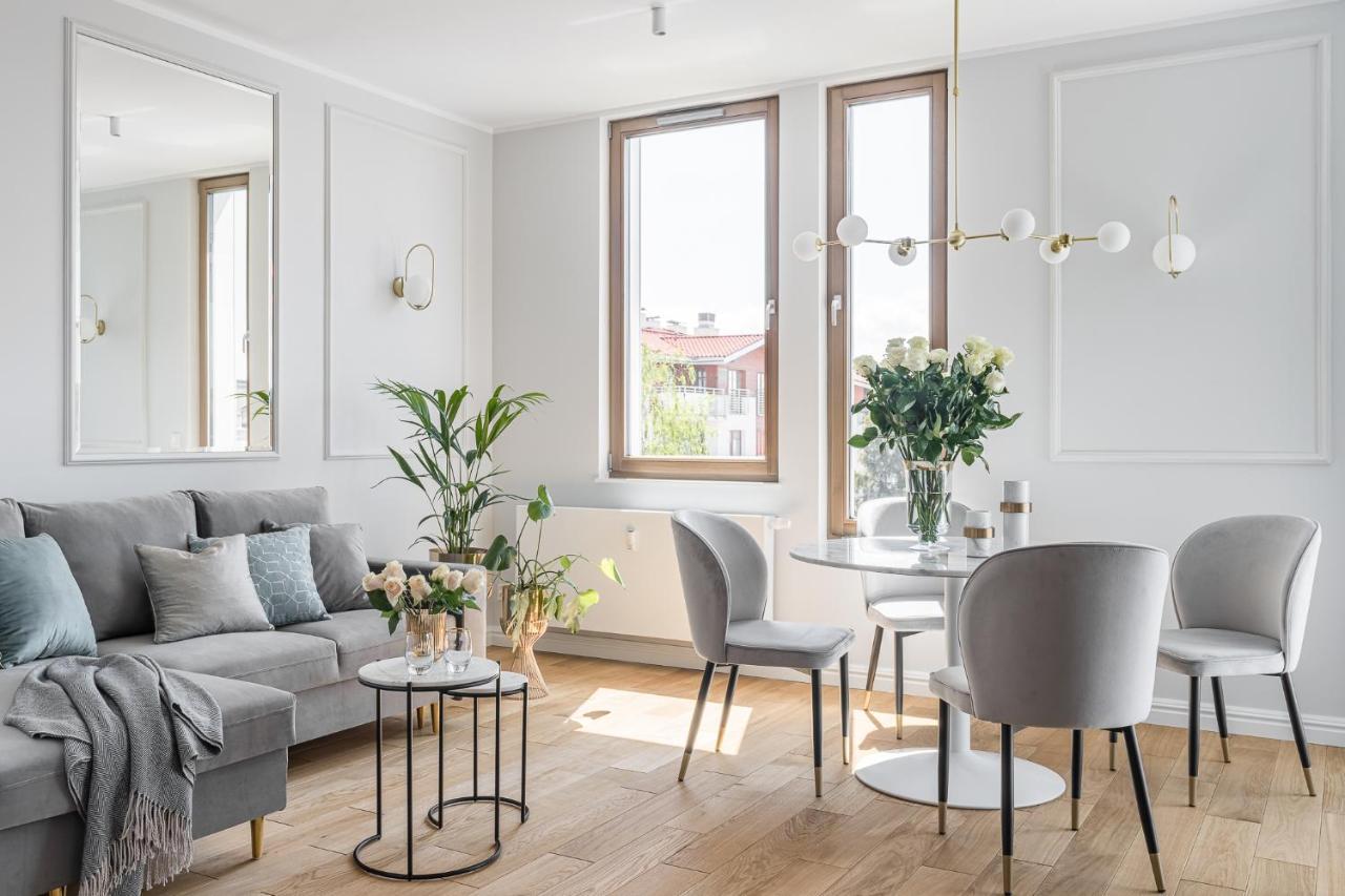 White Superior By Oneapartments Apartment *